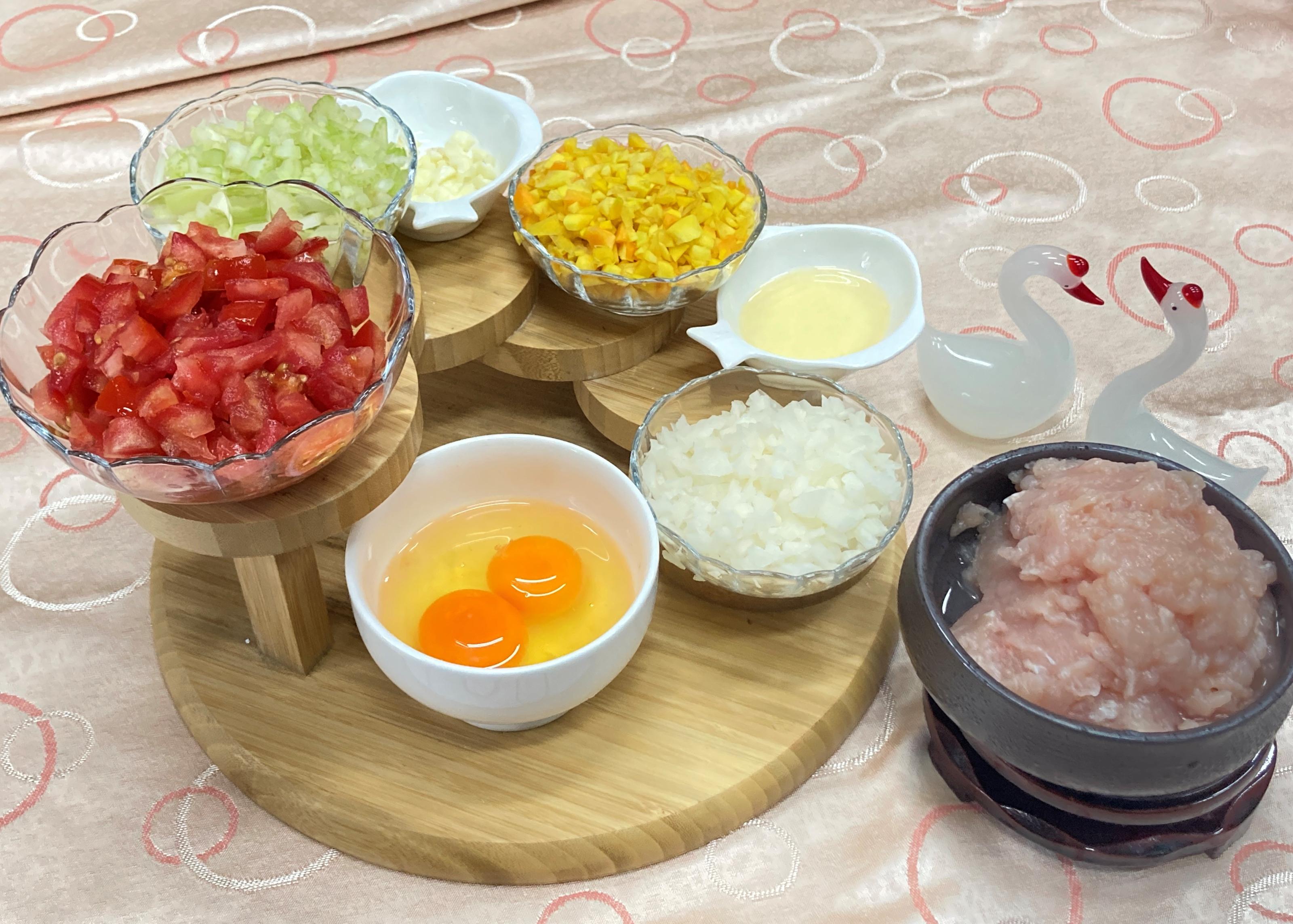 食材-鮮蔬部分先處理成丁狀