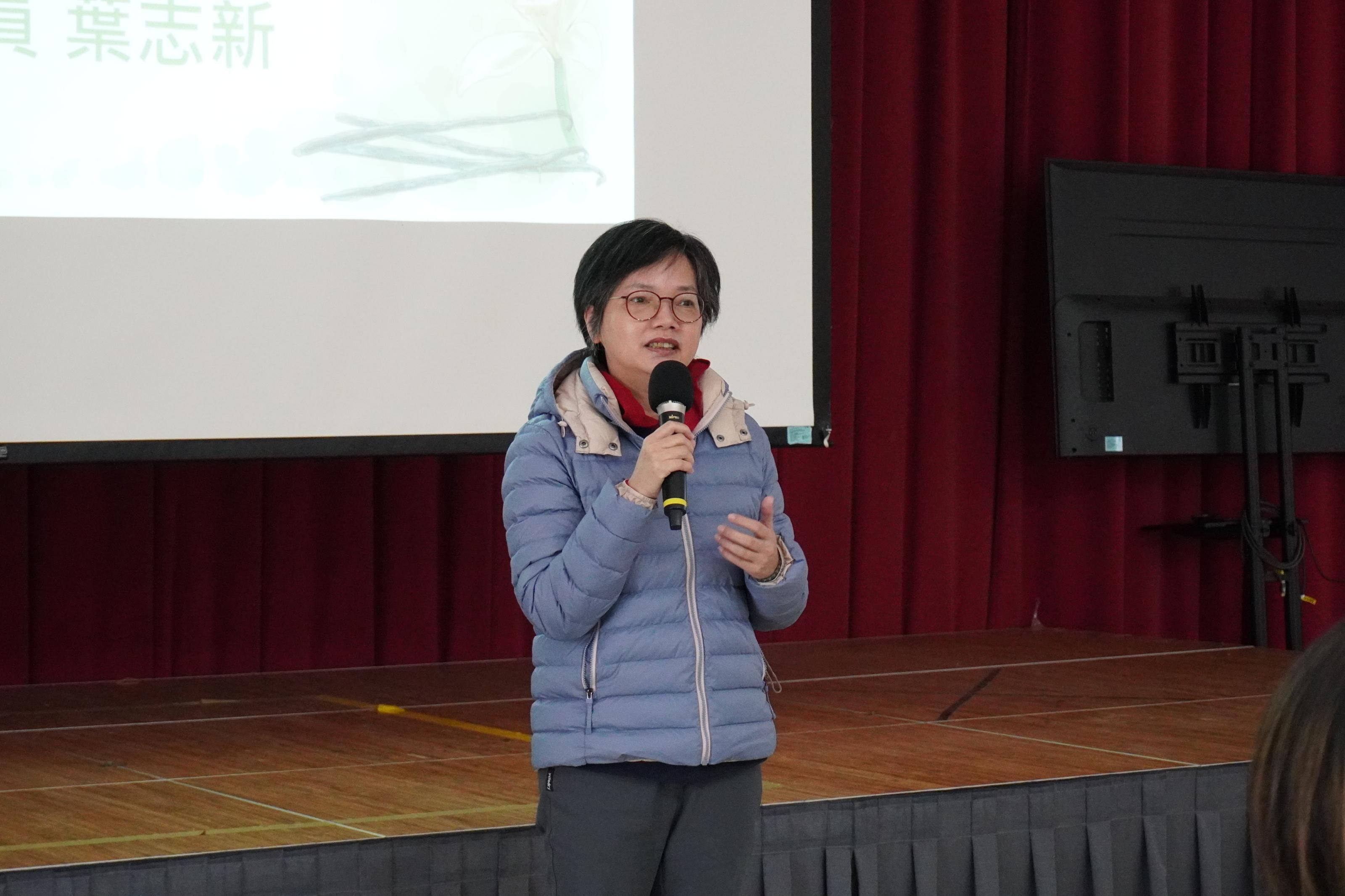 圖2.農糧署農業資源組饒美菊副組長致詞。