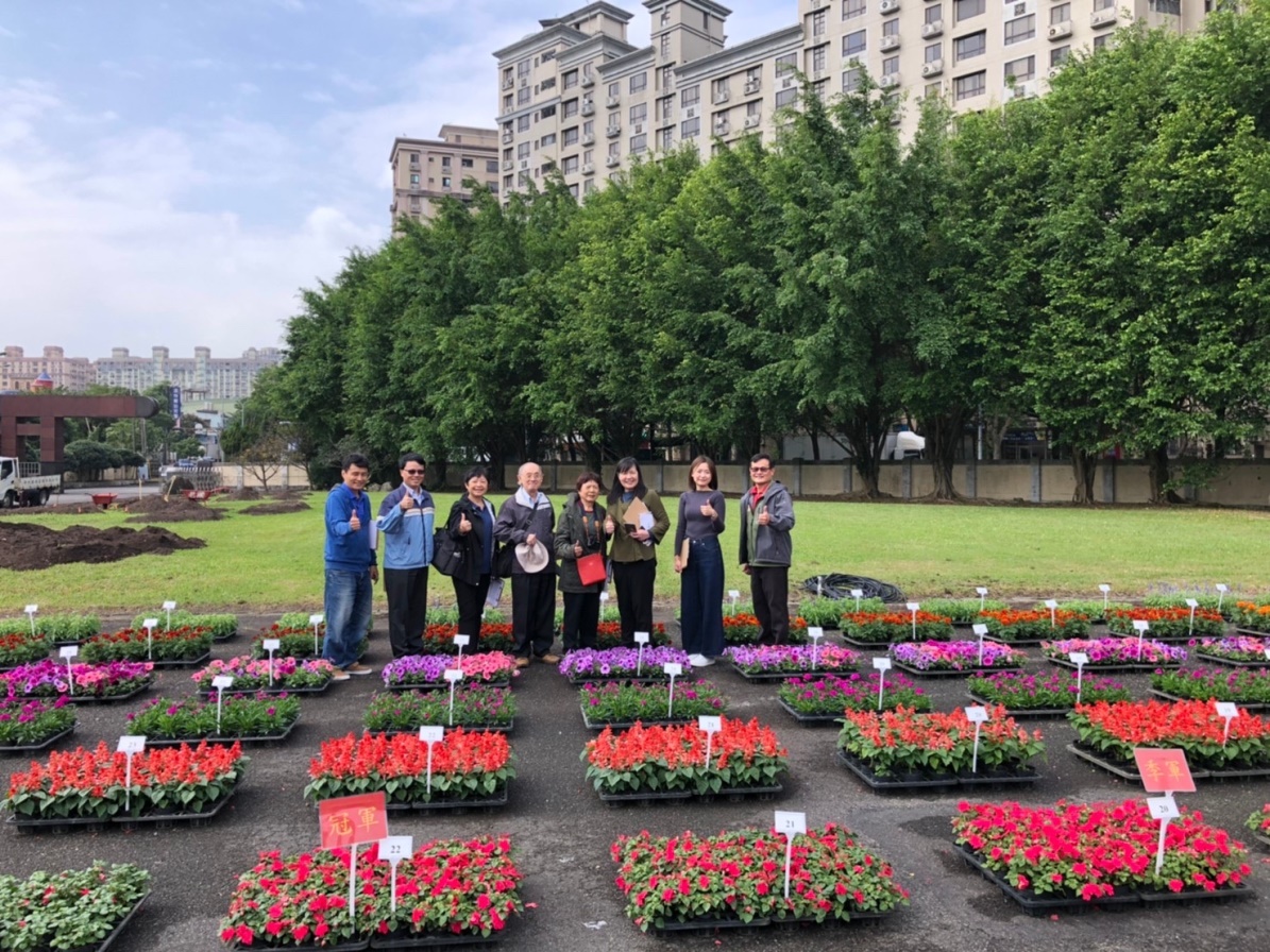 高品質花壇草花評鑑評審合照 