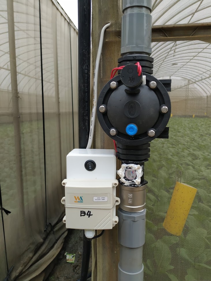 灌溉控制器安裝於電磁閥旁