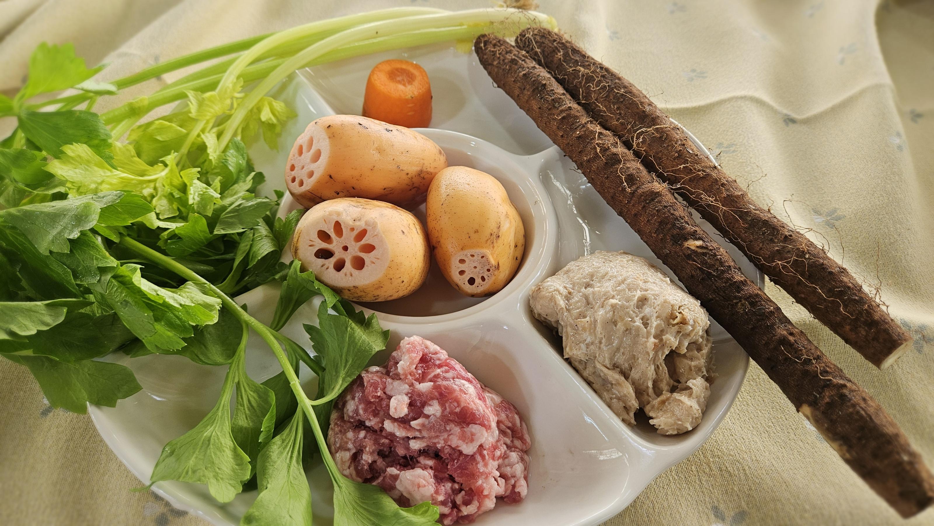 圖1. 藕香藥泥食材。