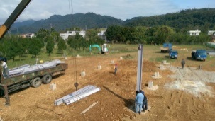 年初開始動工,8月完工,9月種菇,11月第1批洋菇生產。